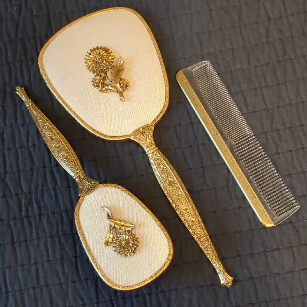 Matson Vintage Floral 3 Pc. Vanity Set